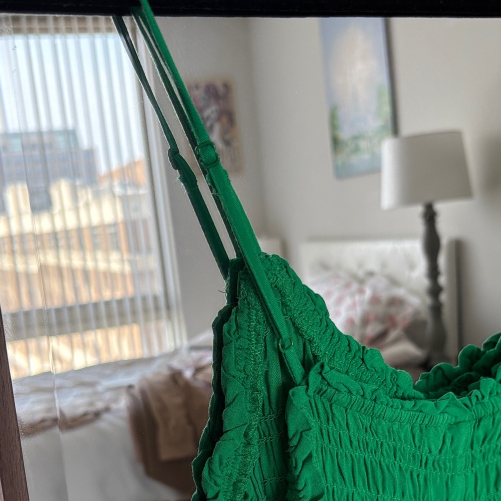 H&M Vibrant Green Ruffle Top - Picture 5 of 6